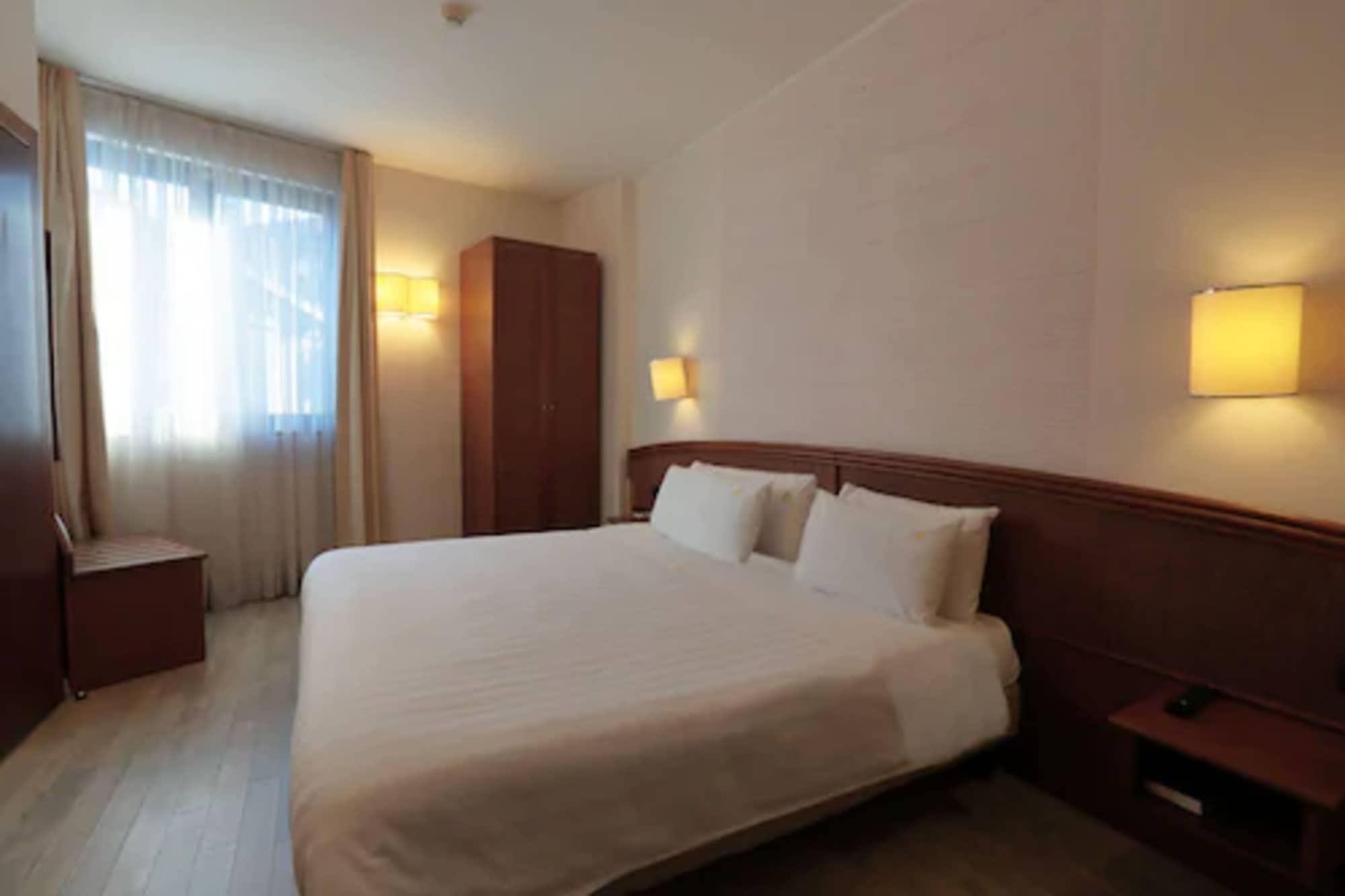 Welcome Hotel Леняно Екстериор снимка