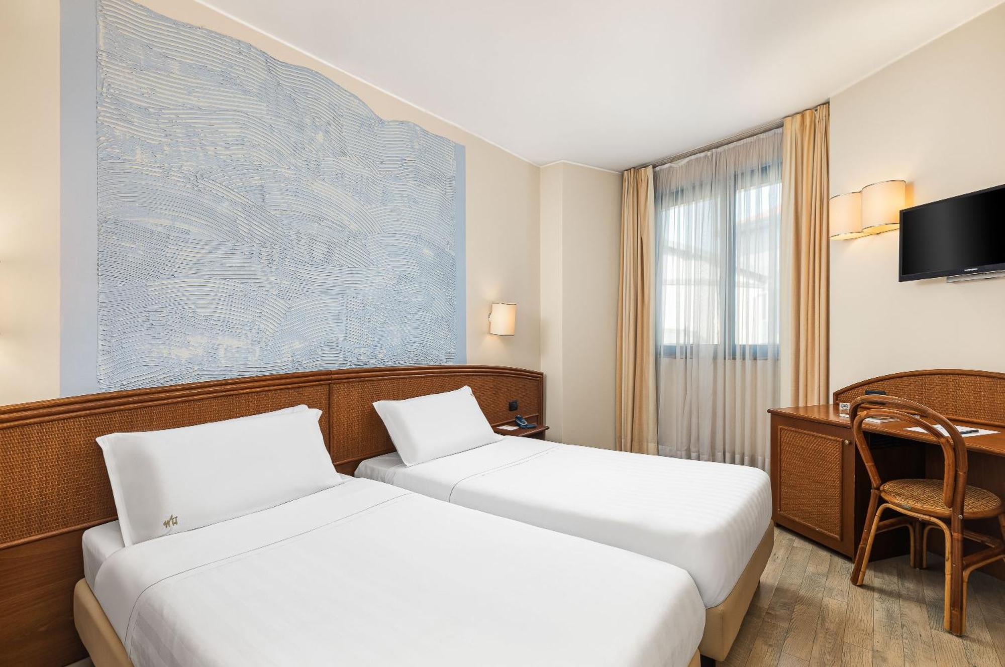 Welcome Hotel Леняно Екстериор снимка