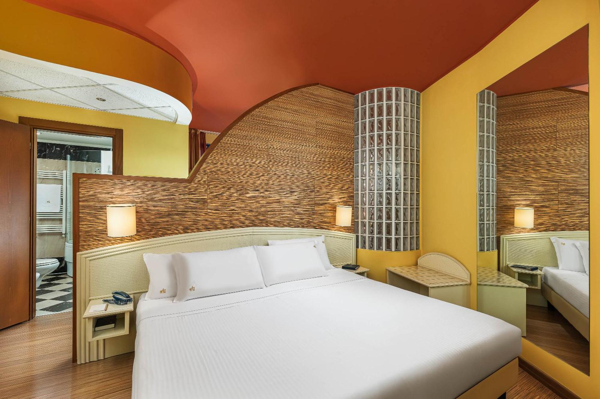 Welcome Hotel Леняно Екстериор снимка