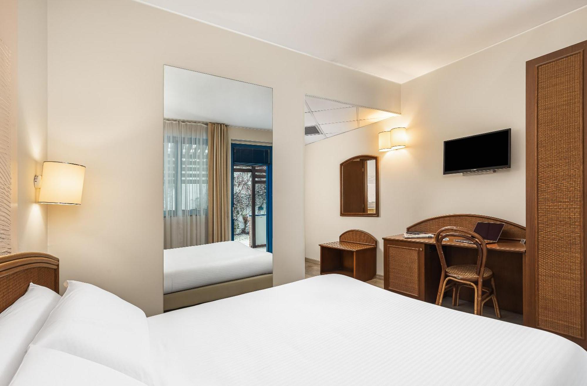 Welcome Hotel Леняно Стая снимка