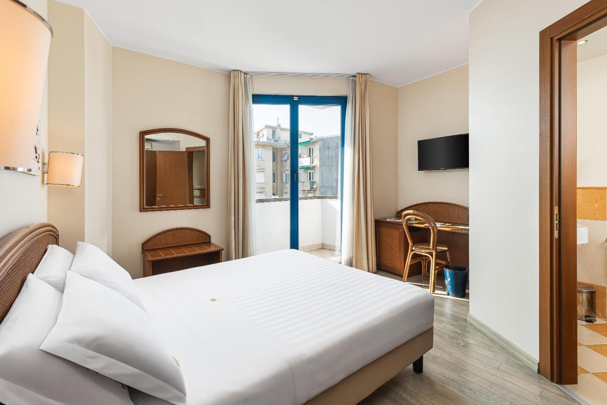 Welcome Hotel Леняно Стая снимка